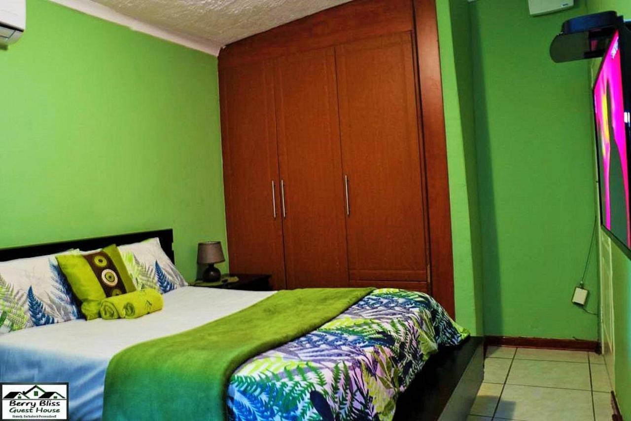 Berry Bliss Guest House Gaborone Exterior foto