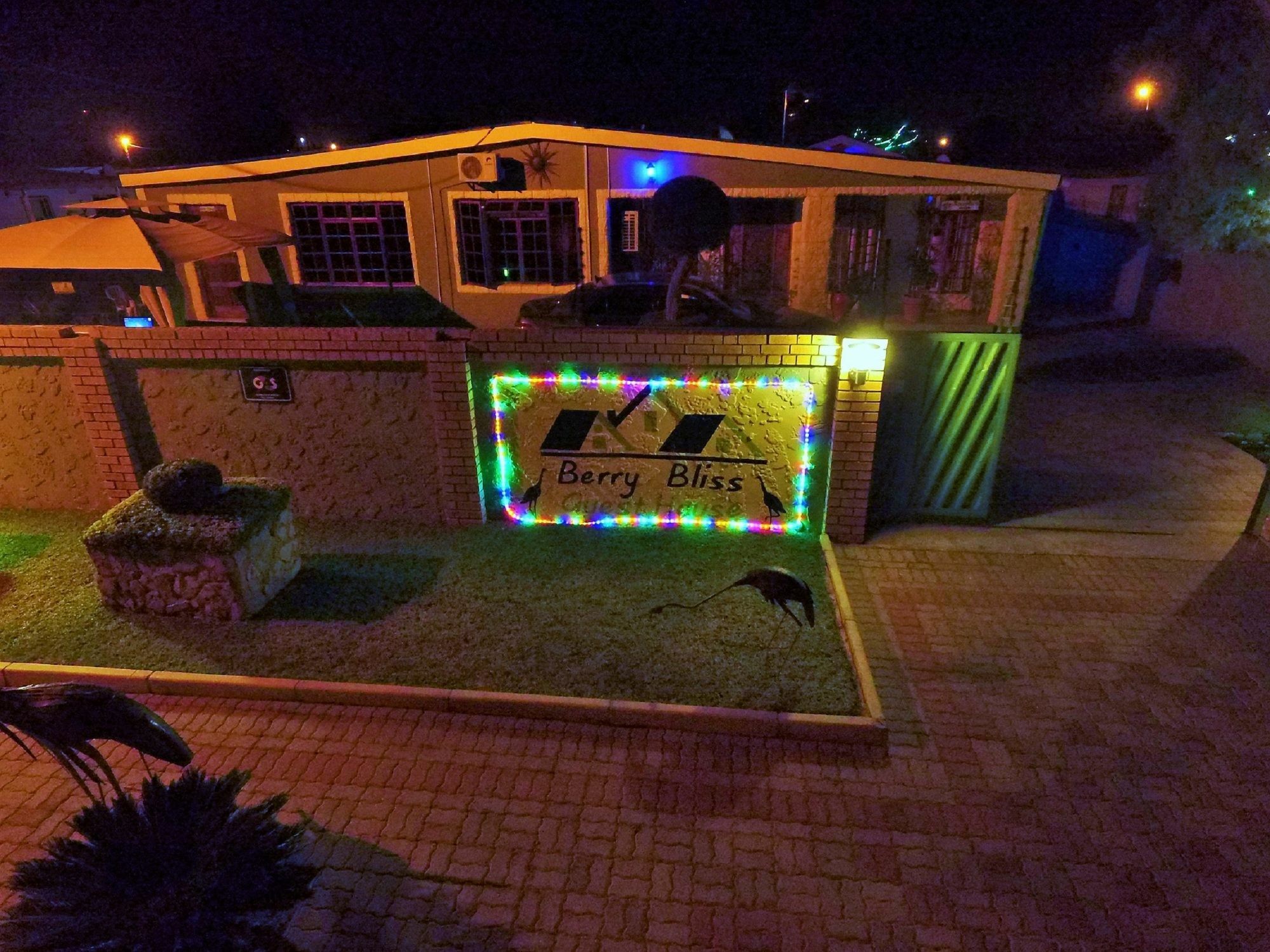Berry Bliss Guest House Gaborone Exterior foto